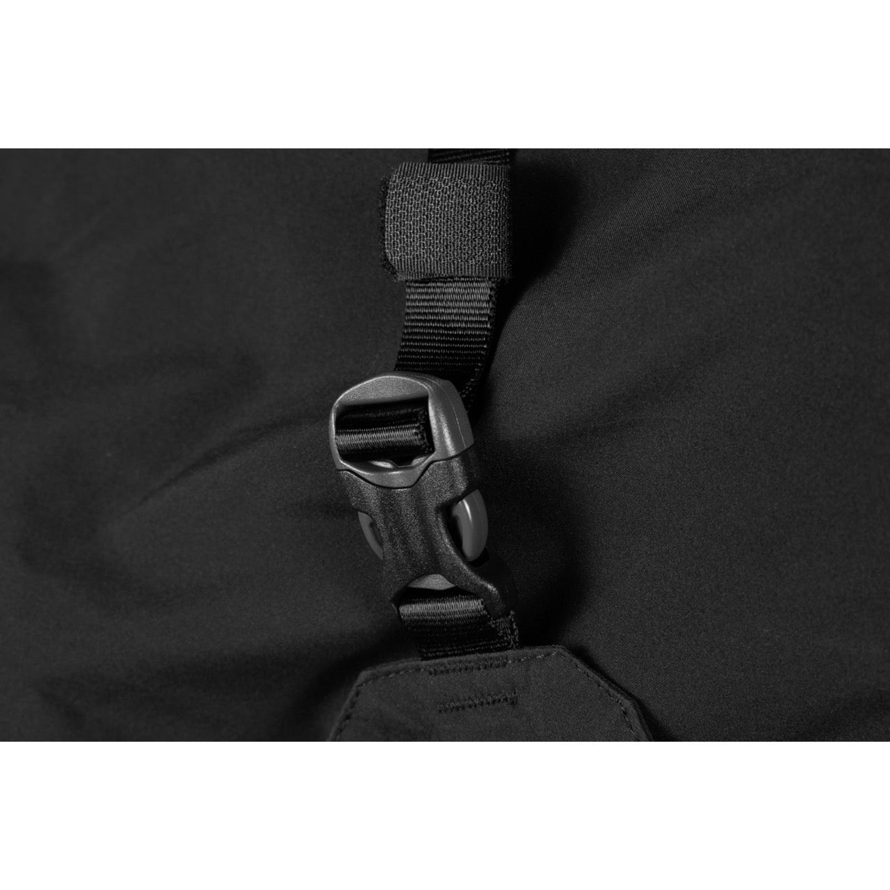 Non-stop dogwear hondenregenjas Fjord detail buckle